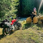 Lora Malone - @scarl_etjohan - Instagram