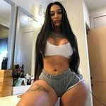 lora Perez - @hilarylorakzo - Instagram