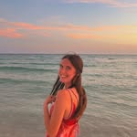 Lauren Bowles - @laurenbowles02 - Instagram