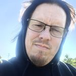 Loren Rogers - @awkward_disasterpiece - Instagram