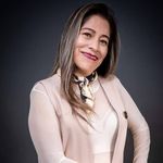 Lorena Veloz - @mirthalorenaveloz - Instagram