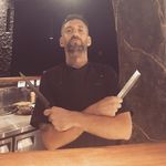 Lorenzo King - @locounpocococo - Instagram