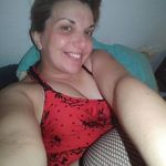 Loretta Hammond - @blackyellowslacks - Instagram
