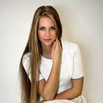 Loretta Tóth - @loretta_toth - Instagram