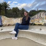 Loretta Tóth - Facebook