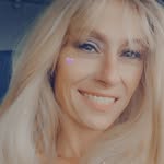 Loretta Lynn Schiller - @lorettawalling - Instagram