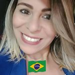 Roberta Santos - @loriberta12 - Instagram