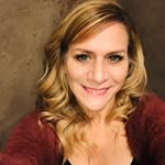 Lori Bly - @momlieee - Instagram