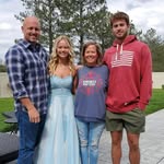 Lori Burks - @loriburks28 - Instagram