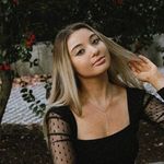 loren captain - @kapetanopouloss - Instagram