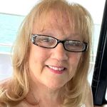 Lori Jean - @lori.catron.96 - Instagram