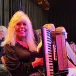 Lori Larrabee Clemmons - @larrabeeclemmons - Instagram