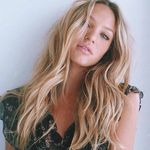 Lori Curran - @loricurran98 - Instagram