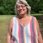 @loridowley01 - Instagram