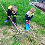 Lori, Colin and Gavin - @mom_and_sonsgarden - Instagram