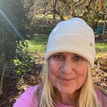 Lori Gould - @diggitydogmom - Instagram
