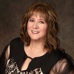 Lori Hefner - @imlori444 - Instagram