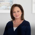 Lori Hoffman-Chlapowski - @lori_hoffman_compass_ - Instagram