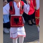 Bek Vishaj - @lorisa.knauf - Instagram