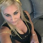 Lorrie Ledlow - @lorrielo - Instagram