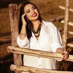 Lori Machado - @lorimachadomello - Instagram