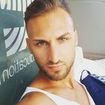 Lori di natale - @lorenzoril - Instagram