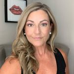 Lori Olson I MUA + Educator - @life.by.lori - Instagram