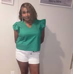 Laura Paris - Facebook