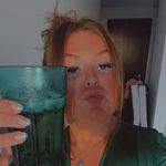 Lori Peacock - @4thelolza_ - Instagram