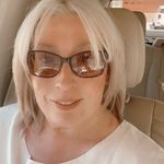 Lori || Bookstagram - @lori.reads.alot - Instagram