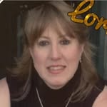 Lori Thiessen - @lori_the_reader - Instagram