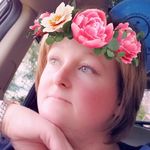 Lori Stanfield - @loriwaller - Instagram