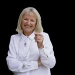 Lorraine Thornhill - @lorrainethornhill - Instagram
