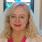 Lori Tierney - @lalunalorirealme - Instagram