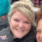 Lori Vest - @vestie07 - Instagram