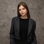 @lorivests - Instagram