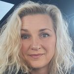Lori Sonneveld Wales - @lori.wales - Instagram