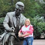 Lorraine Warnick - @lorraine.warnick.5 - Instagram