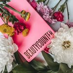 Lori Winchell - @girl_gowashyourface - Instagram