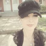 Lori Abbott - @loriabbott15 - Instagram