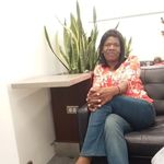 Lorna Rowe - @lorna.rowe.75 - Instagram