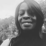 Lorraine Hinds - @silklikedyemond - Instagram