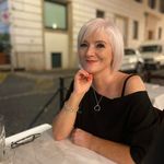 Lorraine Hope - @lorry_hop - Instagram