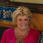 Lorraine Lamb - @lori_l28 - Instagram