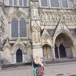 Lorraine Stocks - @lorraine.stocks.334 - Instagram