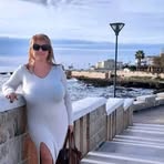 Lora Merry - Facebook