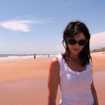 Lori Shoemaker - @lorijeansboutique - Instagram