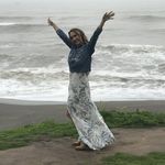 Lori Welch - @loridrinkspink - Instagram