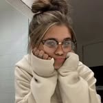 @lou.barrett - Instagram
