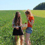 Lou Ellen & Silena Beauregard - @louandsilena_kiwis - Instagram